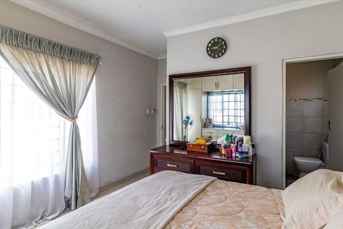3 Bedroom house for sale close to schools - Photo 5
