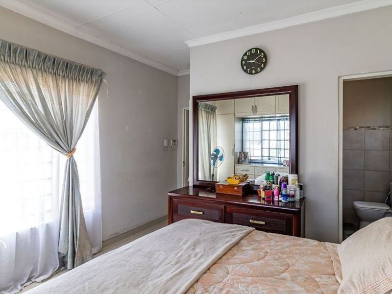 3 Bedroom house for sale close to schools - Photo 5