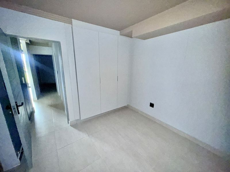 Modern 2 Bedroom, 2 Bathroom Apartment for Sale at The Onyx - Photo 9