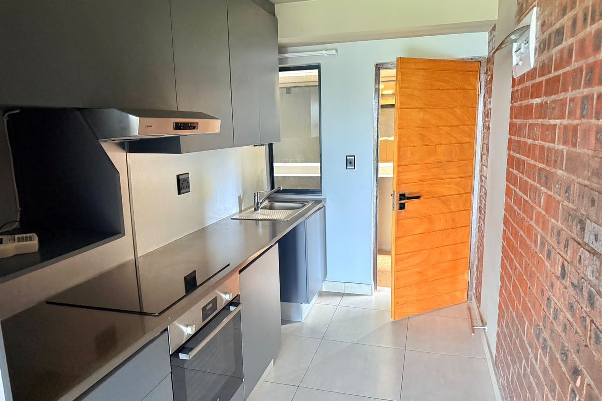 Modern 2 Bedroom, 2 Bathroom Apartment for Sale at The Onyx - Photo 2