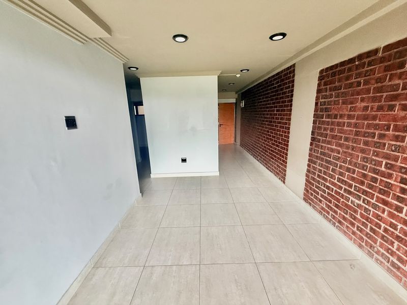 Modern 2 Bedroom, 2 Bathroom Apartment for Sale at The Onyx - Photo 3