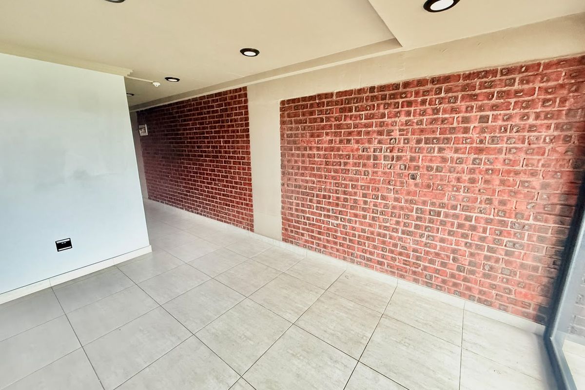 Modern 2 Bedroom, 2 Bathroom Apartment for Sale at The Onyx - Photo 4