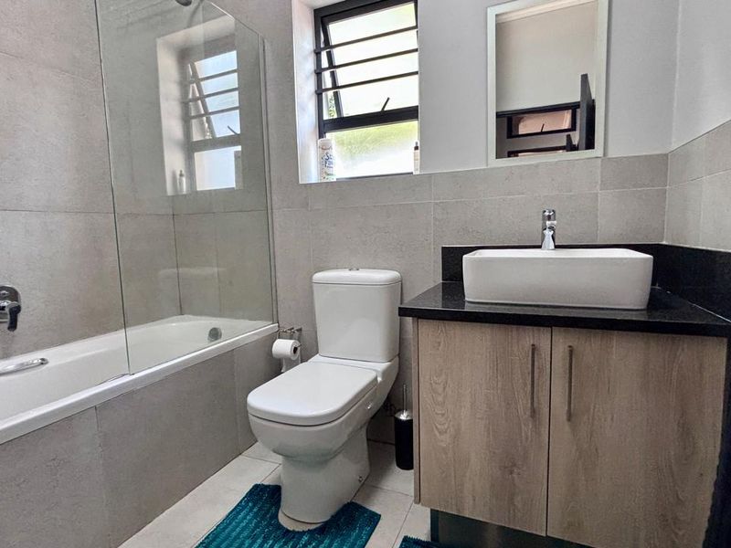 2 BEDROOM APARTMENT TO LET - Photo 9