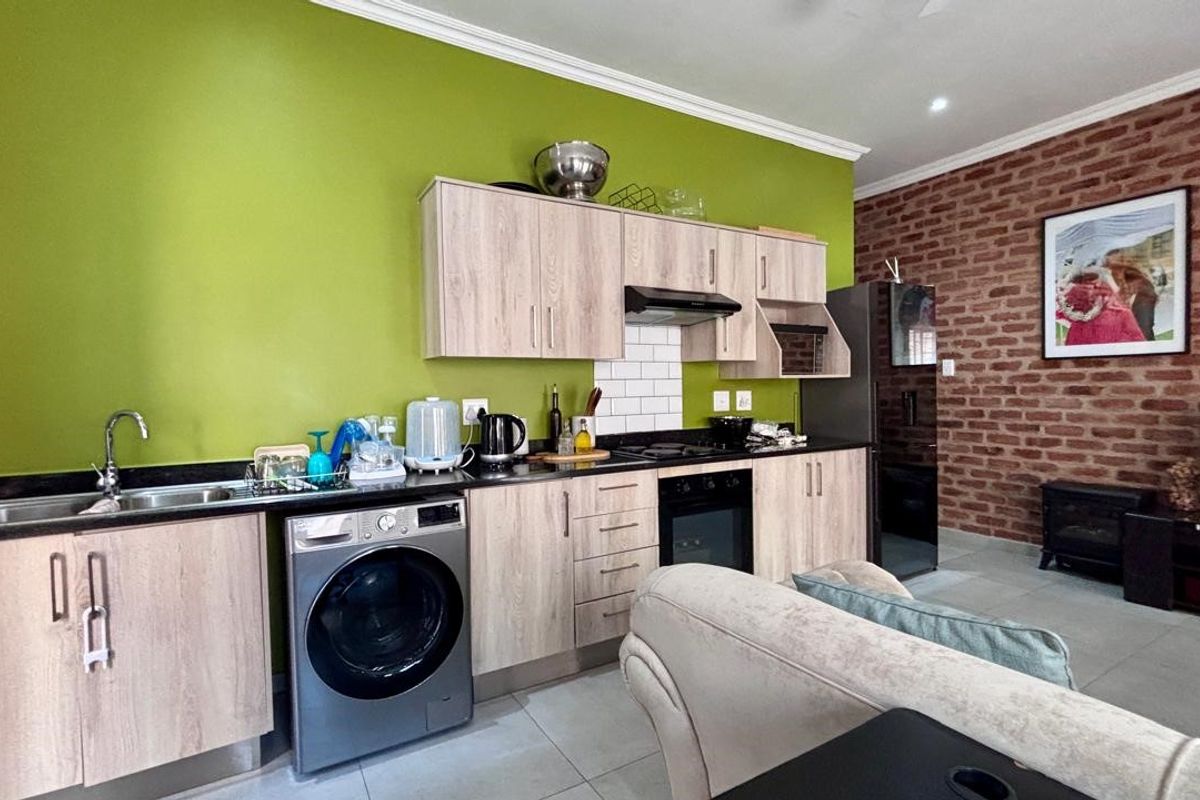 2 BEDROOM APARTMENT TO LET - Photo 5
