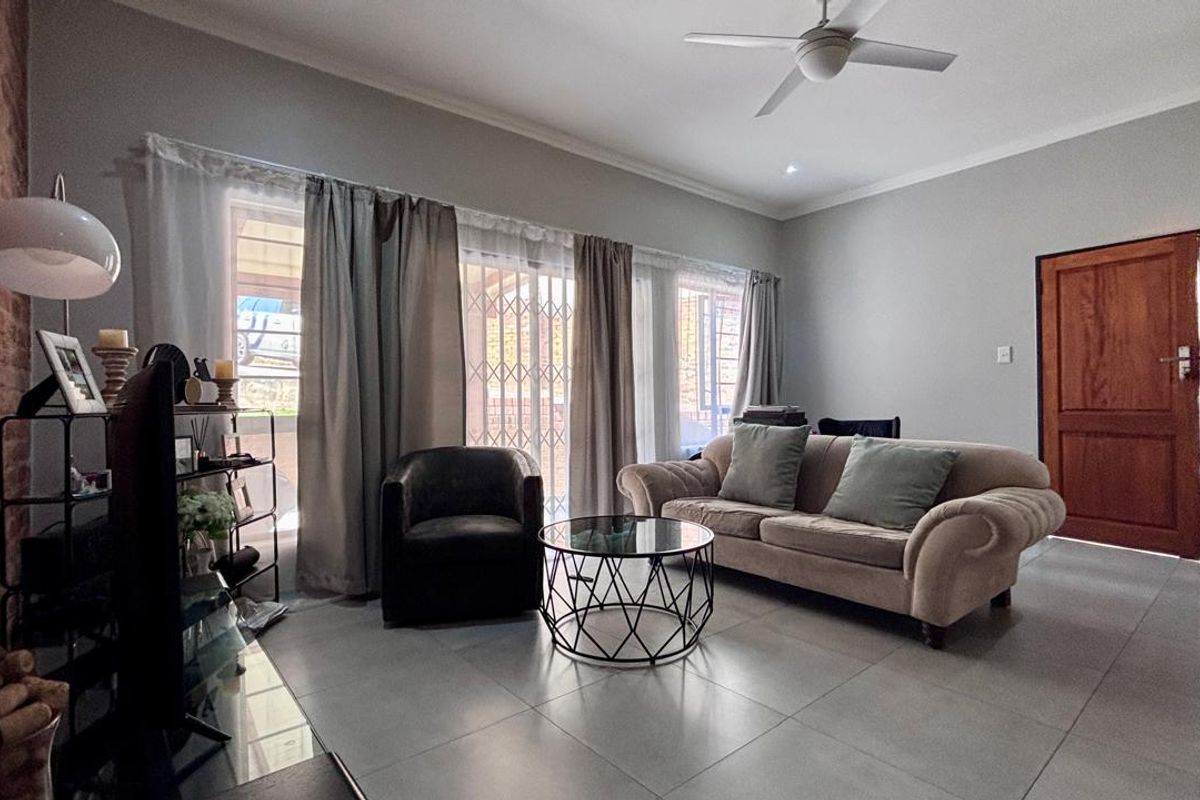 2 BEDROOM APARTMENT TO LET - Photo 3