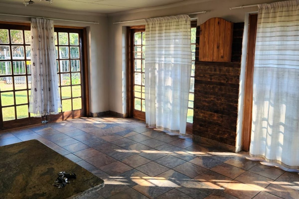 3 Bedroom house with flatlet - Photo 5