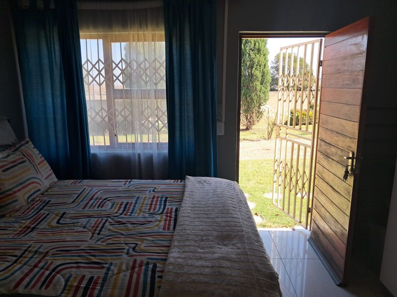 1 Bed Cottage - Photo 2