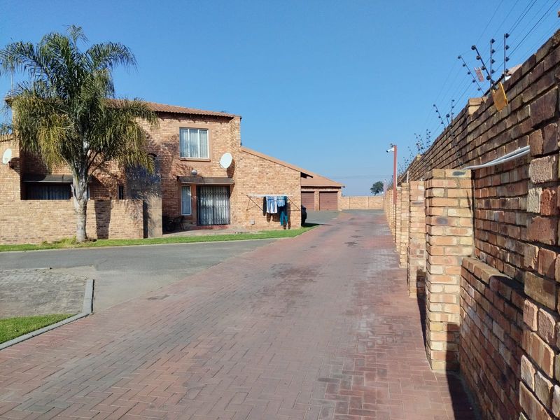 Perfect Starter Home for First-Time Buyers in Edleen - Photo 1