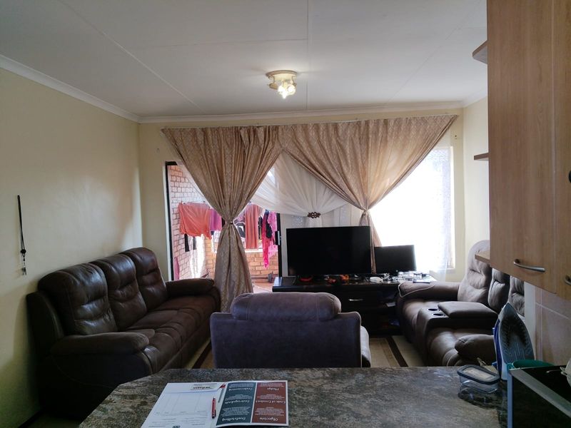 Perfect Starter Home for First-Time Buyers in Edleen - Photo 5