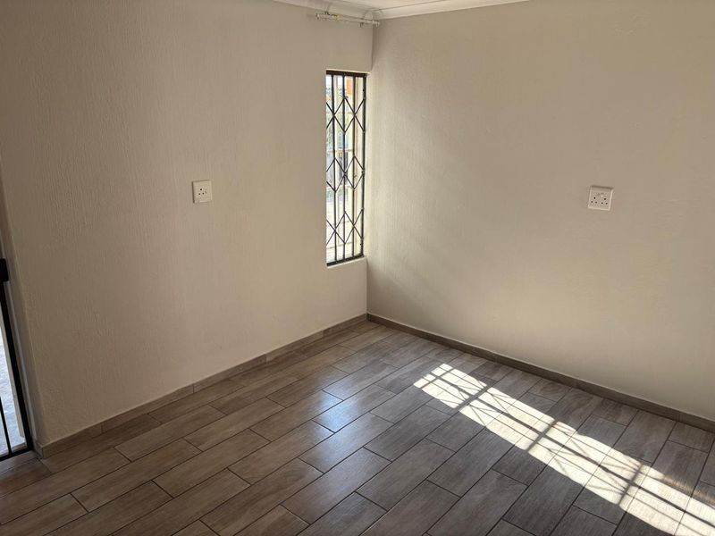 3 Bedroom House - Photo 5