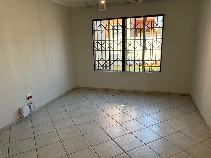 3 Bedroom House - Photo 7
