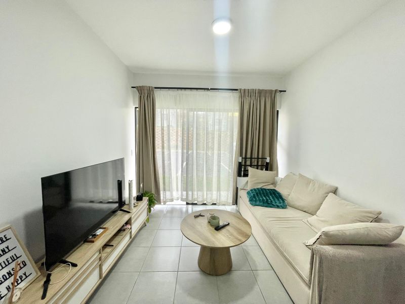 Modern 1-Bedroom Ground Floor Apartment To Rent in Sheffield Hills Estate – Available 1 July 2026 - Photo 1