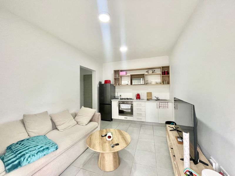 Modern 1-Bedroom Ground Floor Apartment To Rent in Sheffield Hills Estate – Available 1 July 2026 - Photo 3