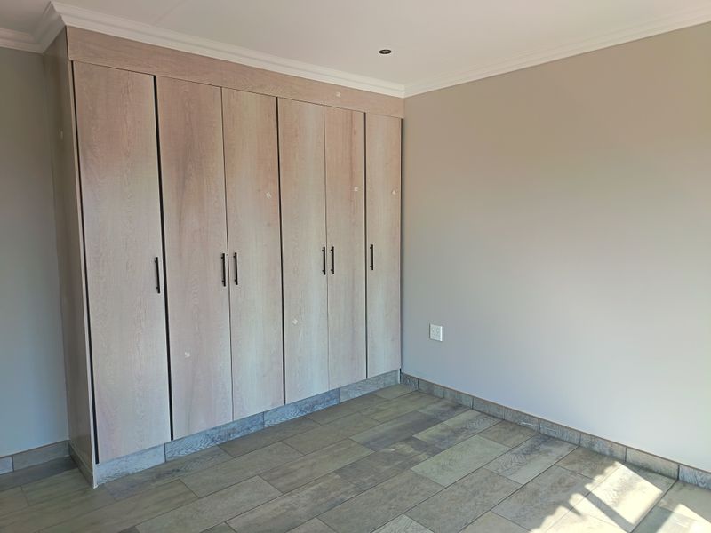Brand new modern townhouse retirement complex in Riversdale - Photo 8