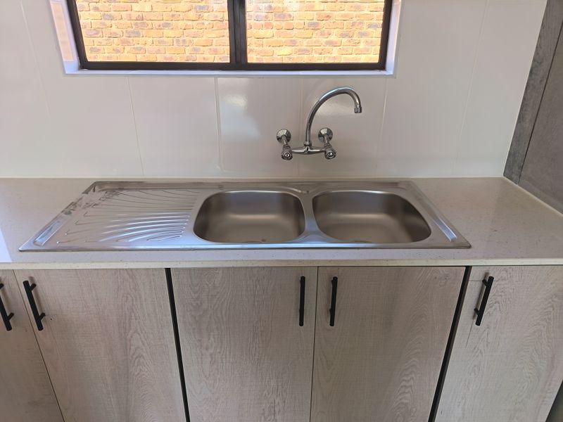 Brand new modern townhouse retirement complex in Riversdale - Photo 7