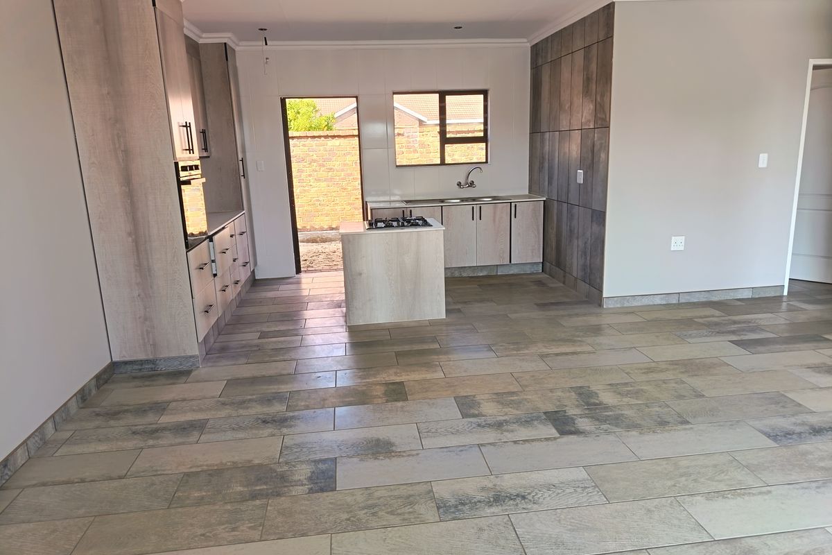 Brand new modern townhouse retirement complex in Riversdale - Photo 4
