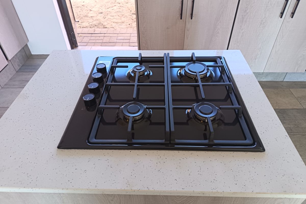 Brand new modern townhouse retirement complex in Riversdale - Photo 5