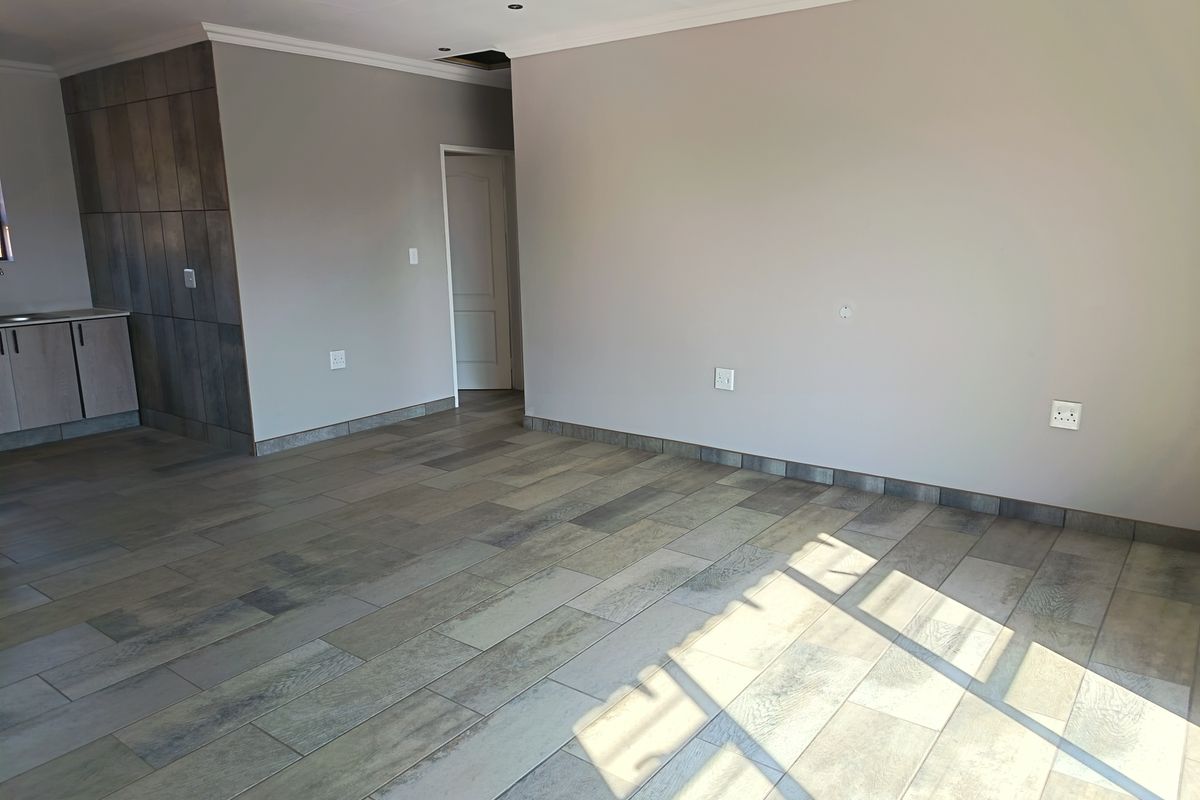 Brand new modern townhouse retirement complex in Riversdale - Photo 3