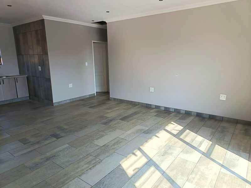 Brand new modern townhouse retirement complex in Riversdale - Photo 3