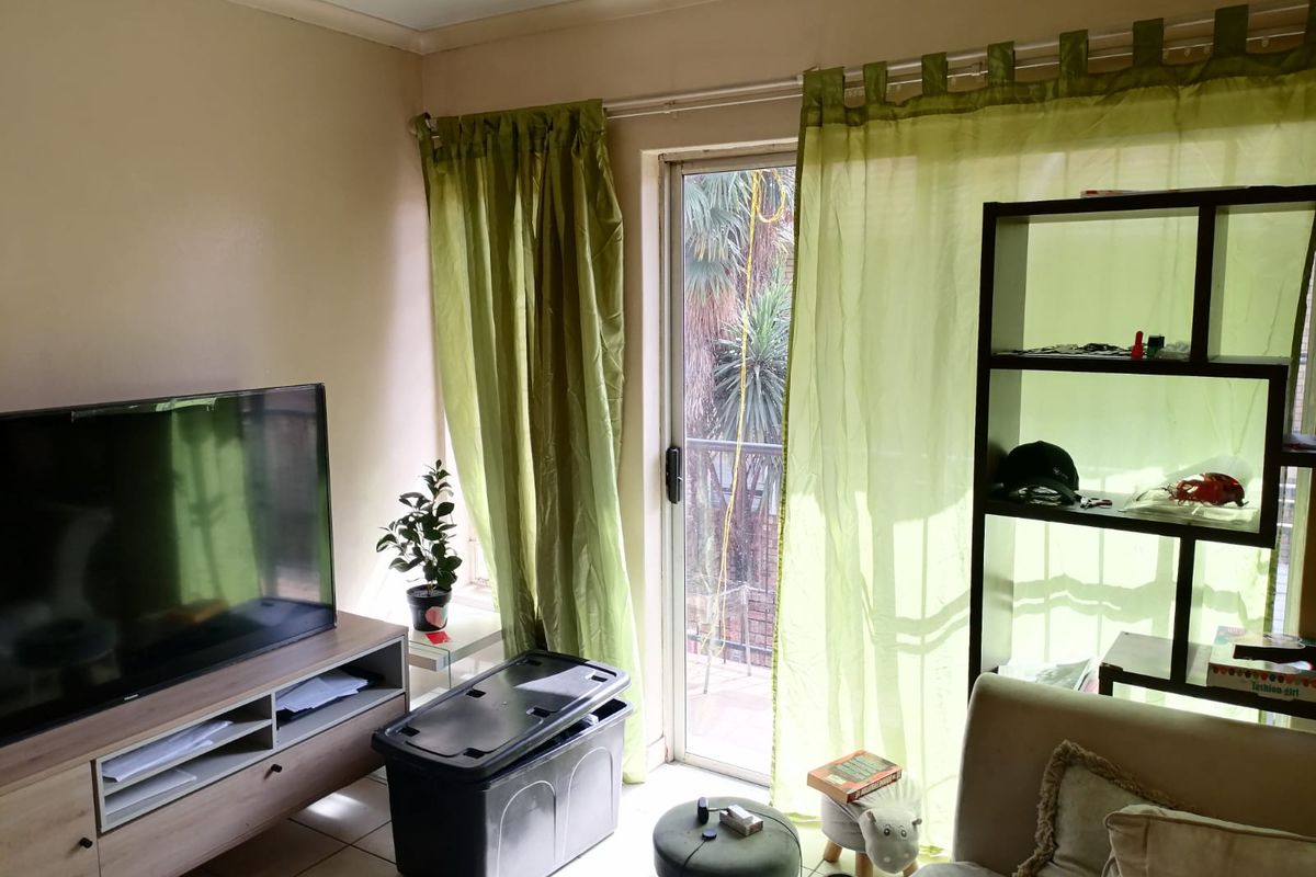 1 BEDROOM FIRST FLOOR UNIT - Photo 5