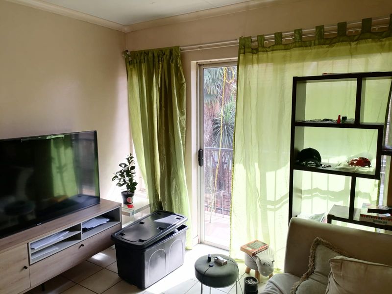 1 BEDROOM FIRST FLOOR UNIT - Photo 5