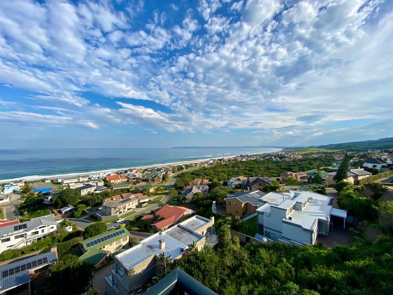 Wake up to breathtaking ocean views every day in this beautifully designed coastal home. - Photo 2