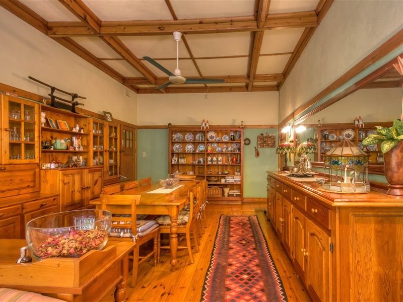 A HOME OF DISTINCTION AND DESIGN IN SOUGHT AFTER 24 HR GATED AREA IN OBSERVATORY!!!!!!! - Photo 8