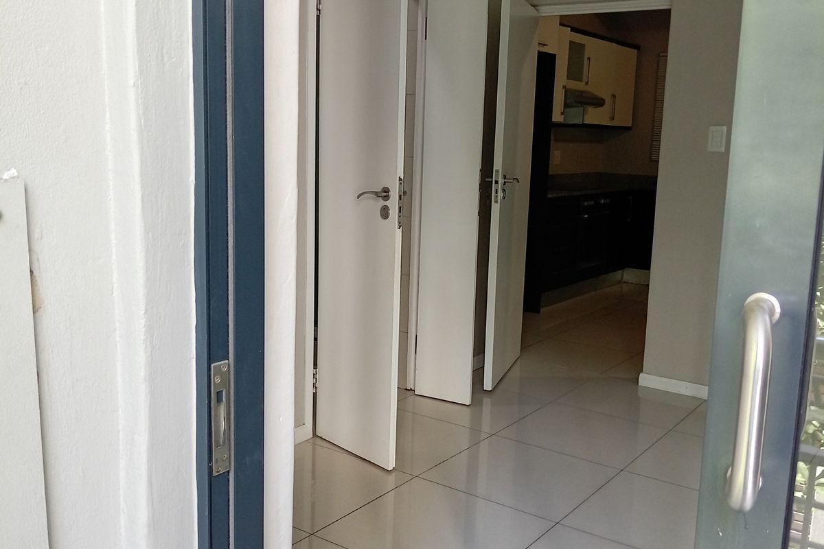 *Luxury 1 Bedroom Apartment in Urban Park, Umhlanga* - Photo 3