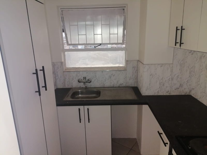 2-Bedroom Duplex for Sale –580 000! - Photo 1