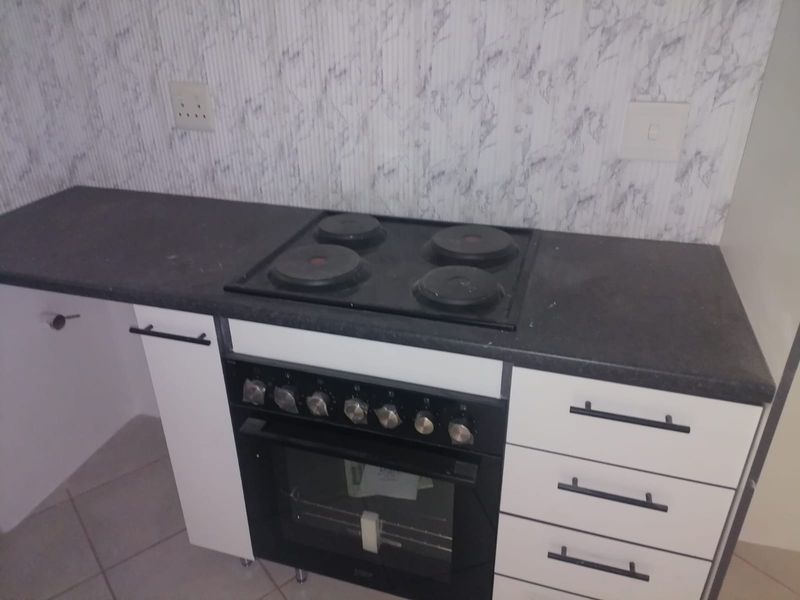 2-Bedroom Duplex for Sale –580 000! - Photo 3