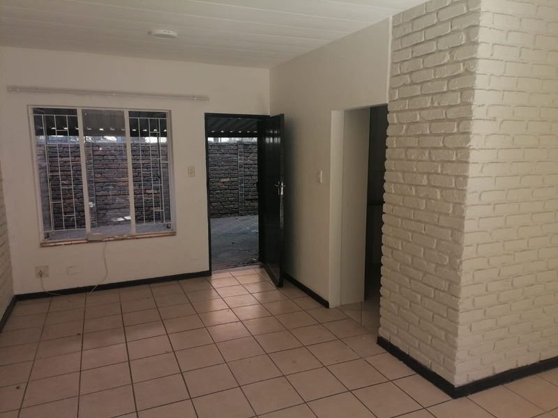 2-Bedroom Duplex for Sale –580 000! - Photo 8