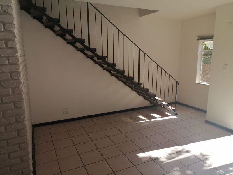 2-Bedroom Duplex for Sale –580 000! - Photo 6