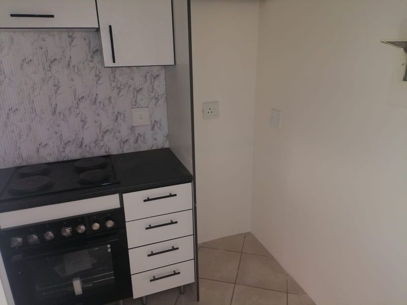 2-Bedroom Duplex for Sale –580 000! - Photo 5