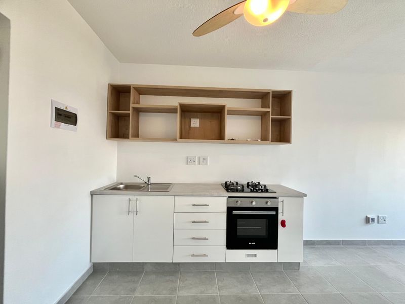 Modern 1-Bedroom Apartment To Rent in Sheffield Hills Estate – Available Immediately - Photo 2