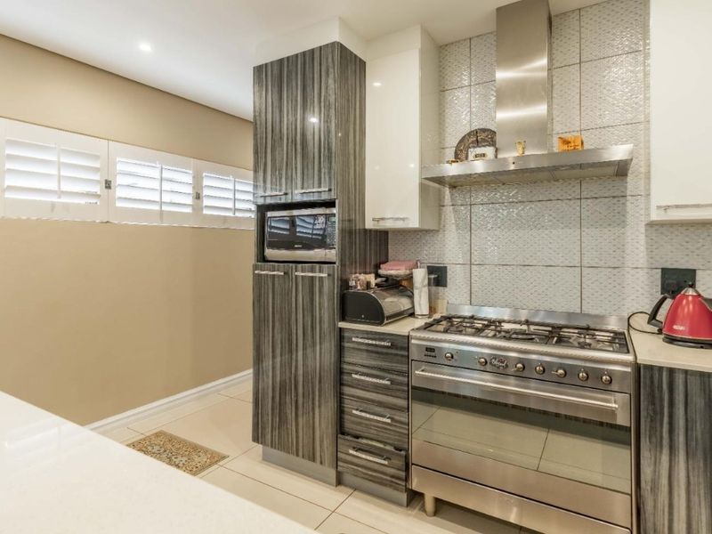 Family and pet friendly Townhouse for sale in Izinga - Photo 9