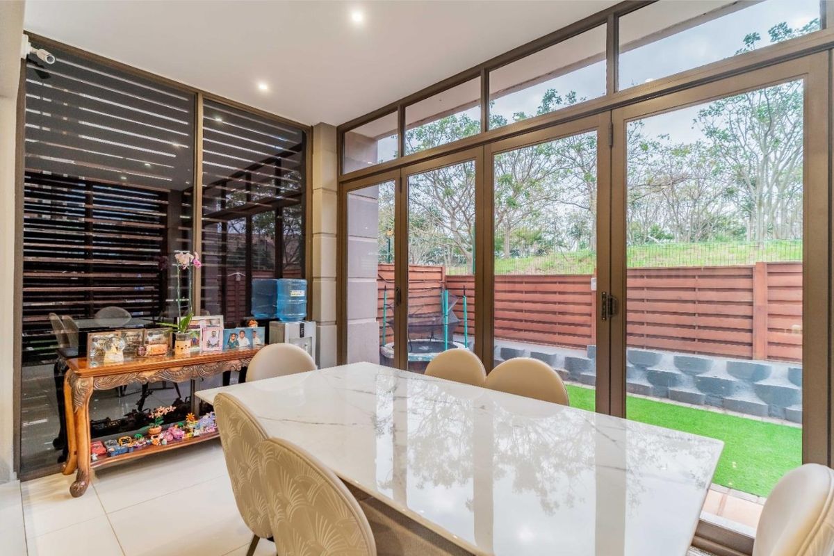 Family and pet friendly Townhouse for sale in Izinga - Photo 5