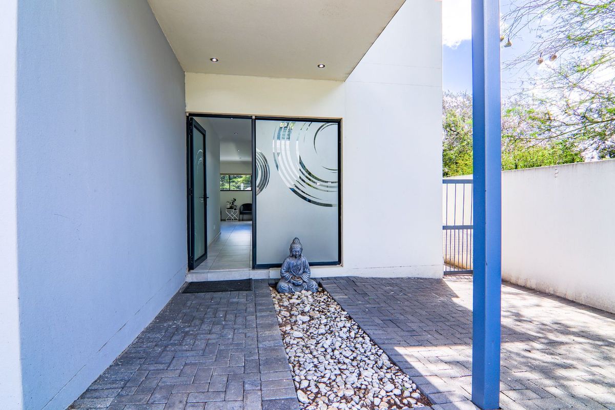 Modern 3 Bed - luxury lifestyle Home - Photo 2