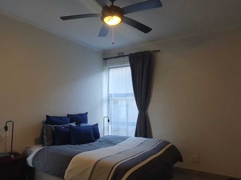 Modern Ground Floor Apartment - Photo 9