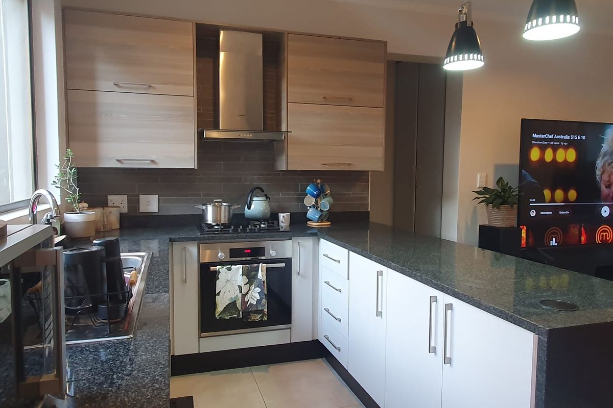 Modern Ground Floor Apartment - Photo 3