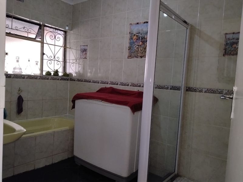 5 Bedroom House with a flat for sale in Dalpark - Photo 7