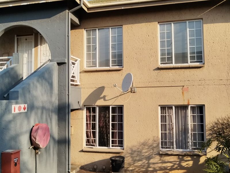 2 Bedroom Apartment for sale - Photo 3