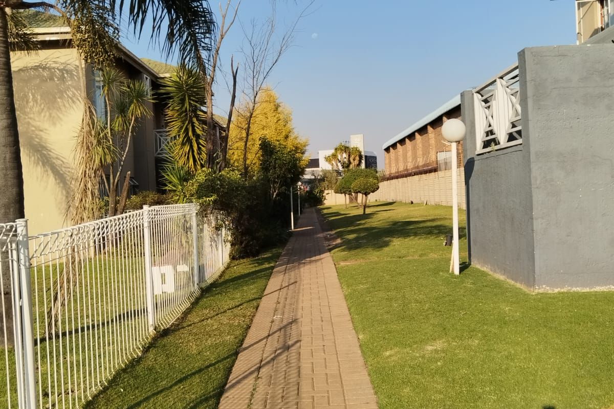 2 Bedroom Apartment for sale - Photo 5