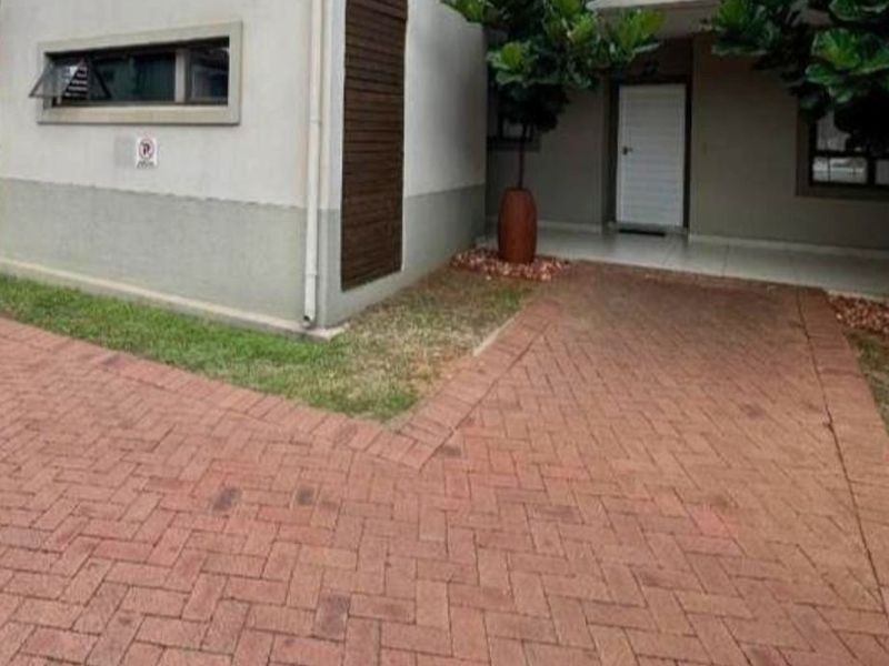 Spacious 4-bedroom Apartment to let in Izinga - Photo 1