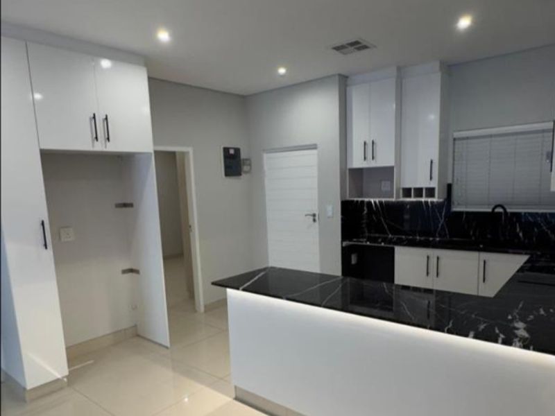 Spacious 4-bedroom Apartment to let in Izinga - Photo 10