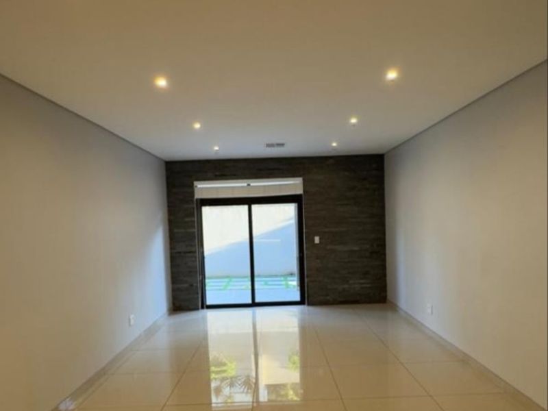 Spacious 4-bedroom Apartment for sale in Izinga - Photo 8