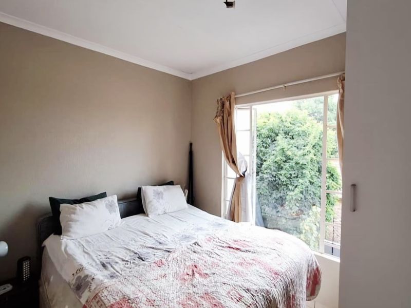 Your Ideal Starter Home Or Investment, 1st Floor Living in a Beautiful Complex - Photo 7