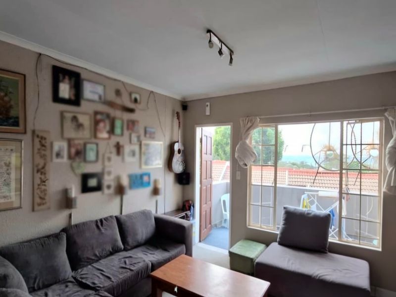 Your Ideal Starter Home Or Investment, 1st Floor Living in a Beautiful Complex - Photo 4