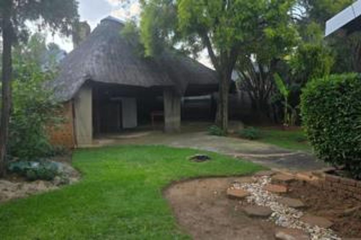 3-Bedroom, 2-Bathroom Family Home for Rent in Eden Glen, Edenvale - Photo 2
