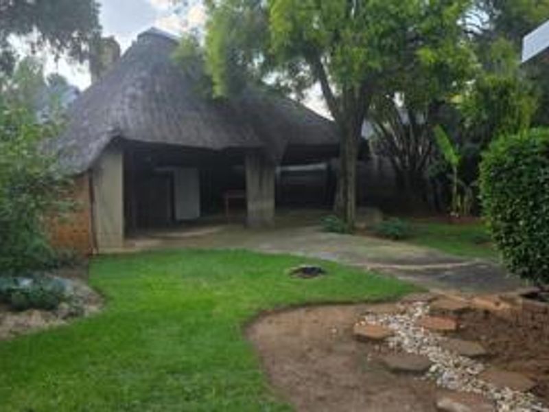 3-Bedroom, 2-Bathroom Family Home for Rent in Eden Glen, Edenvale - Photo 2