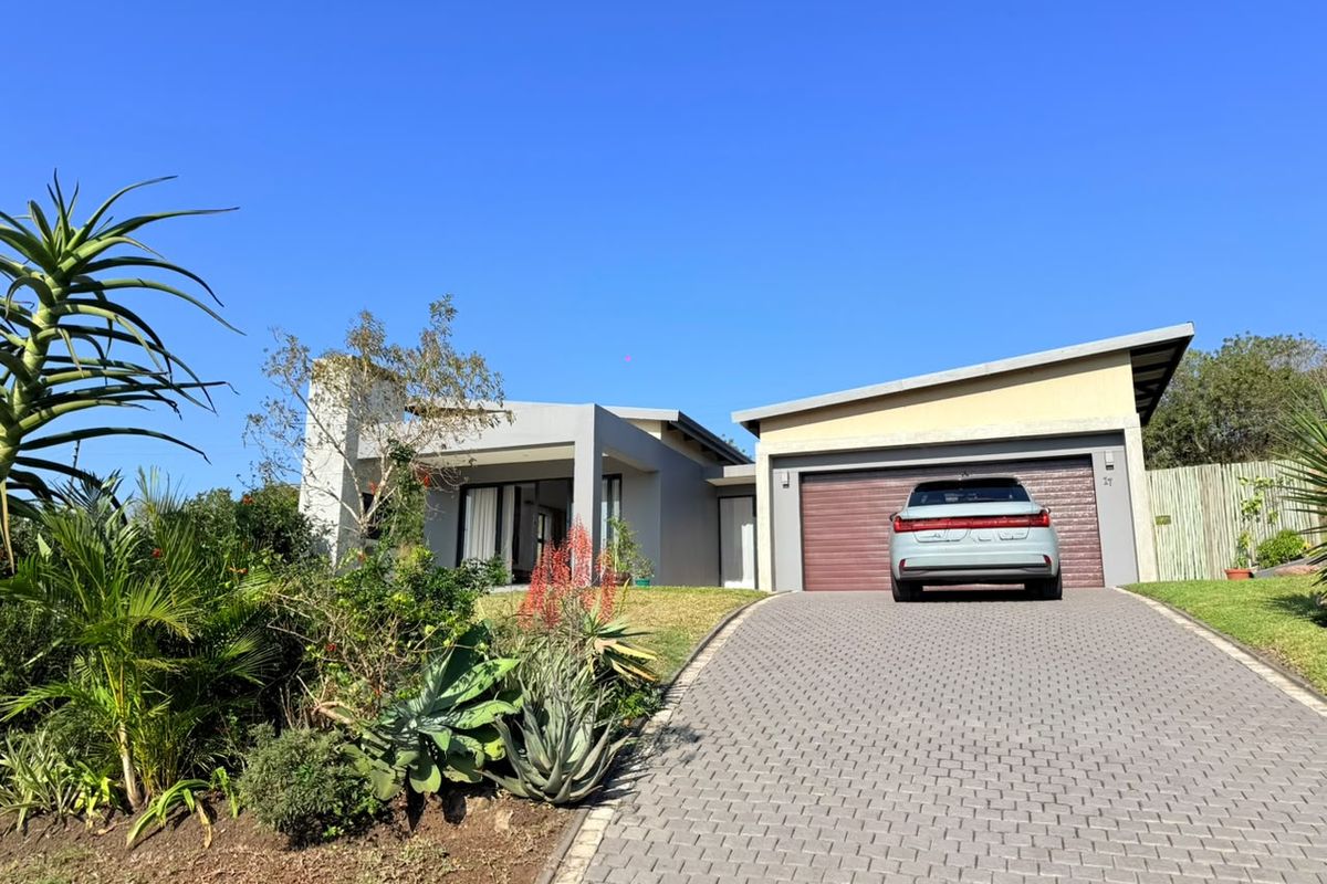 Stunning 4 Bedroom house in Palm Lakes - Photo 3